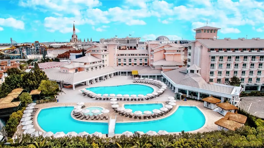 Poolanlage des Innvista Hotels Belek an der Türkischen Riviera